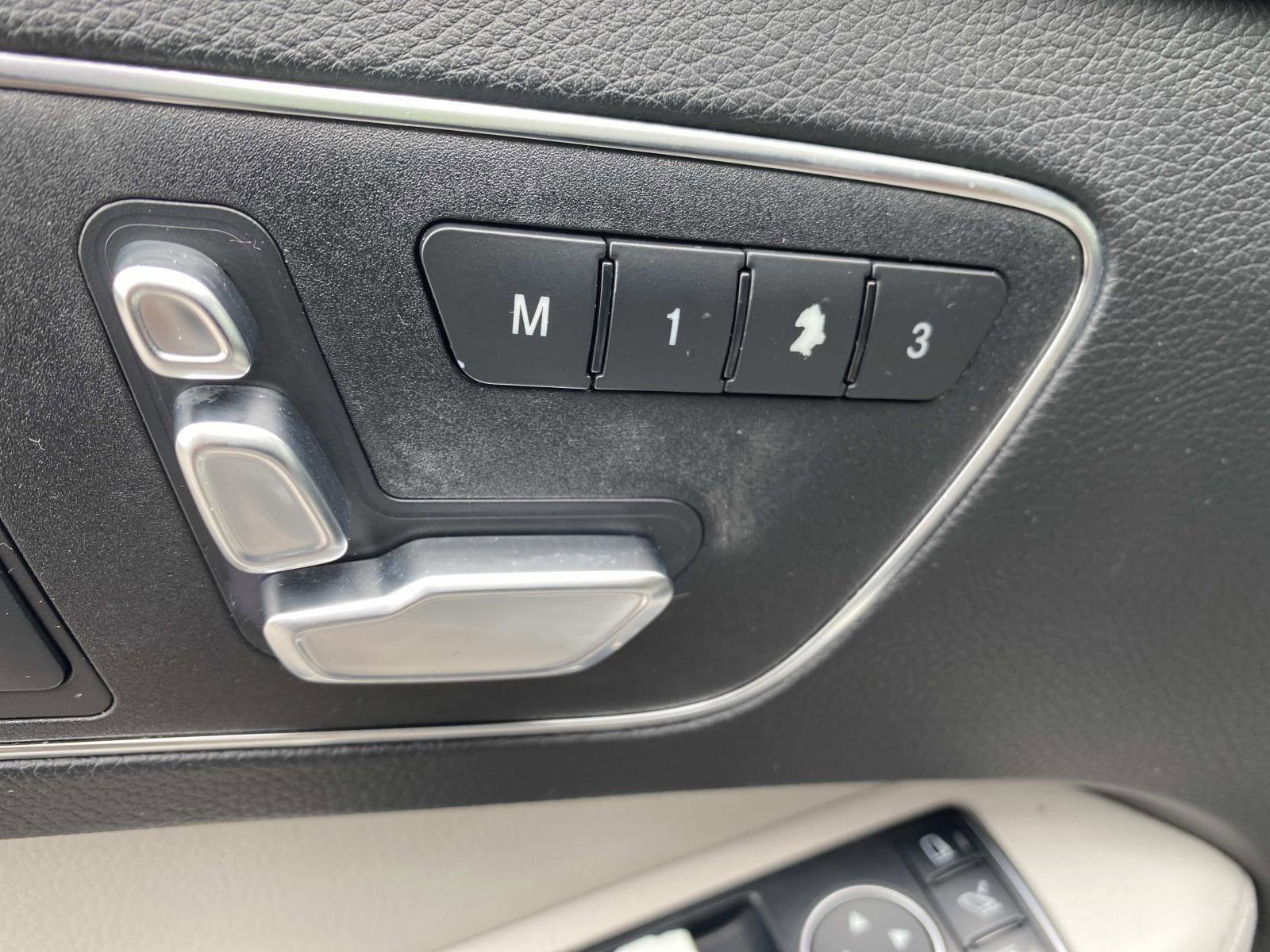 Used 2016 Mercedes-Benz E 350 Sedan image 21