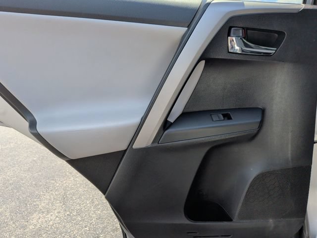Used 2016 Toyota RAV4 XLE FWD image 27