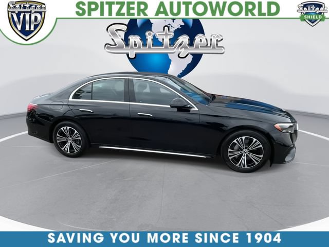 Used 2024 Mercedes-Benz E 350 4MATIC Sedan image 3