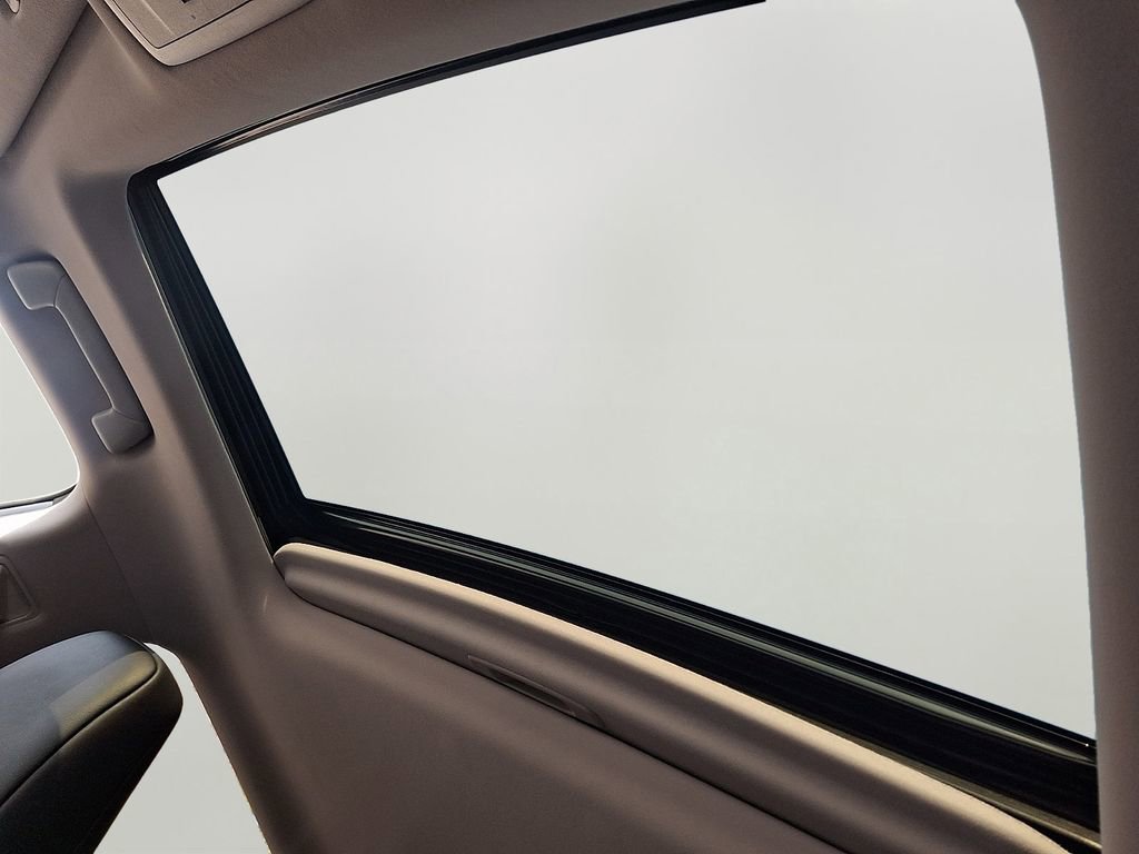 Used 2020 Lexus RX 350L Premium w/ Premium Package image 15