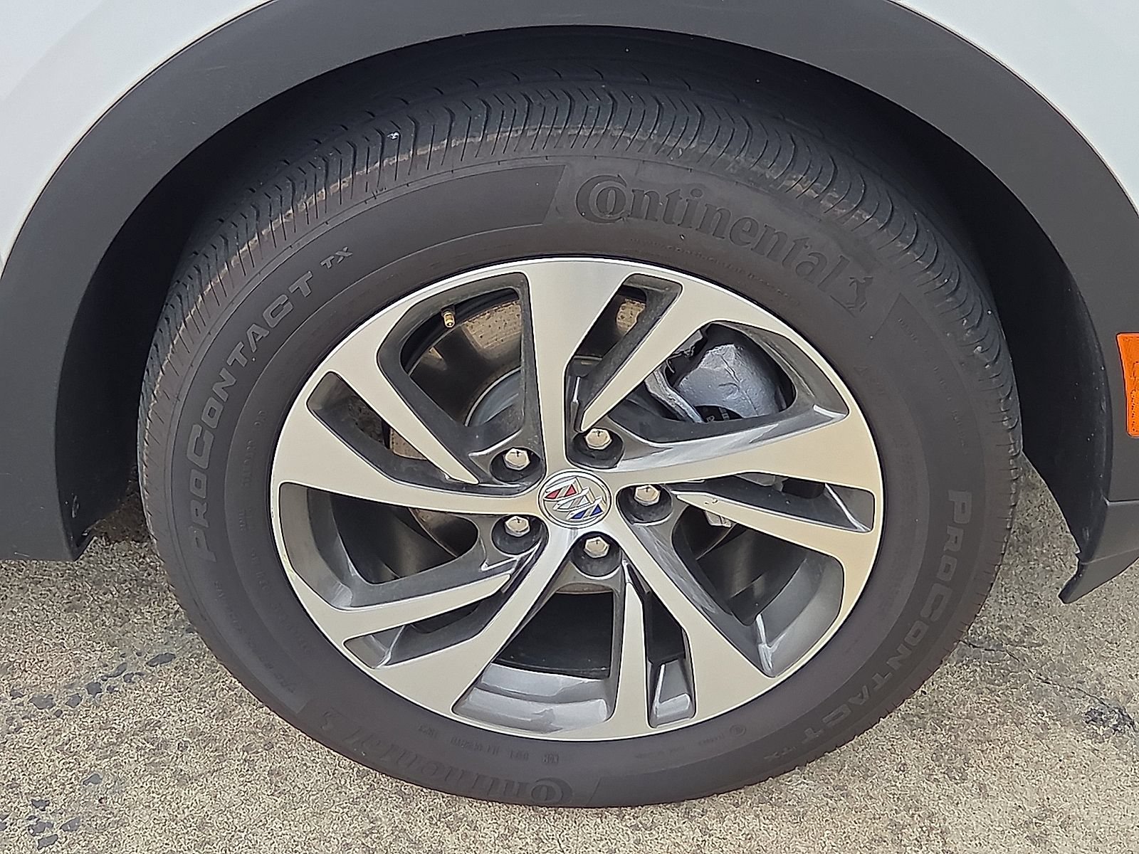 Used 2023 Buick Envision Essence AWD/4WD image 7