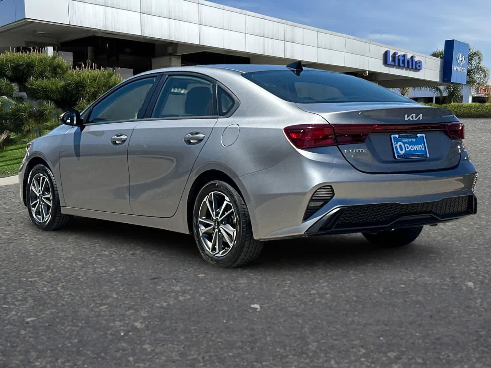 Used 2022 Kia Forte LXS w/ LXS Technology Package FWD image 7