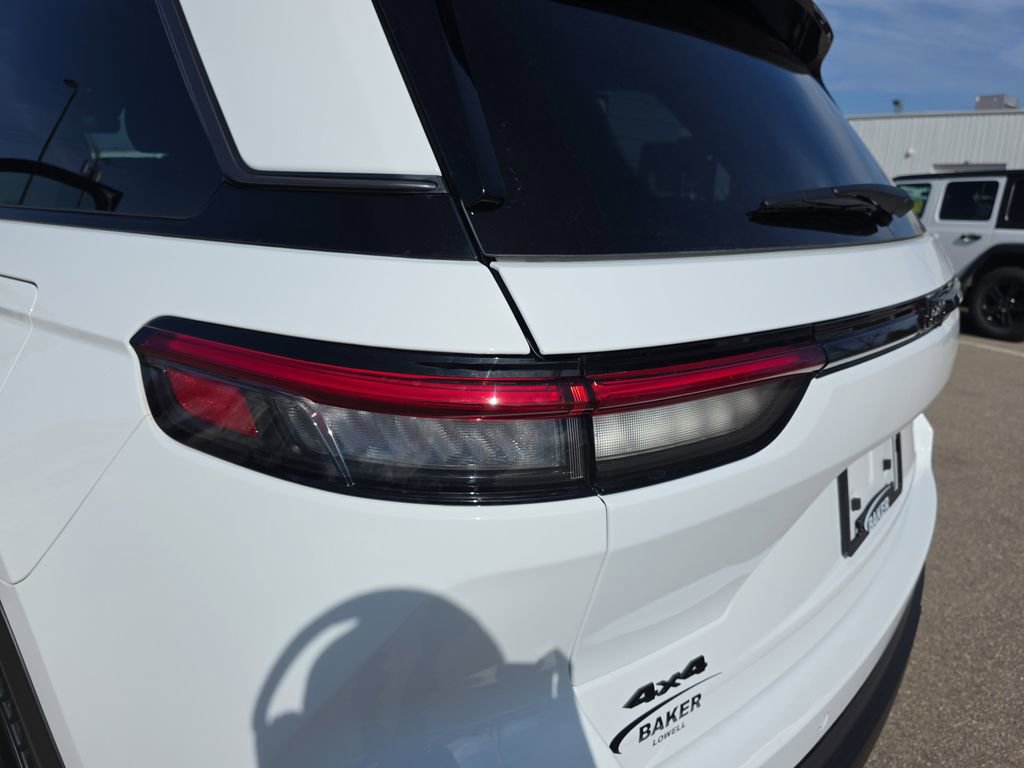 New 2026 Jeep Grand Cherokee Altitude image 35