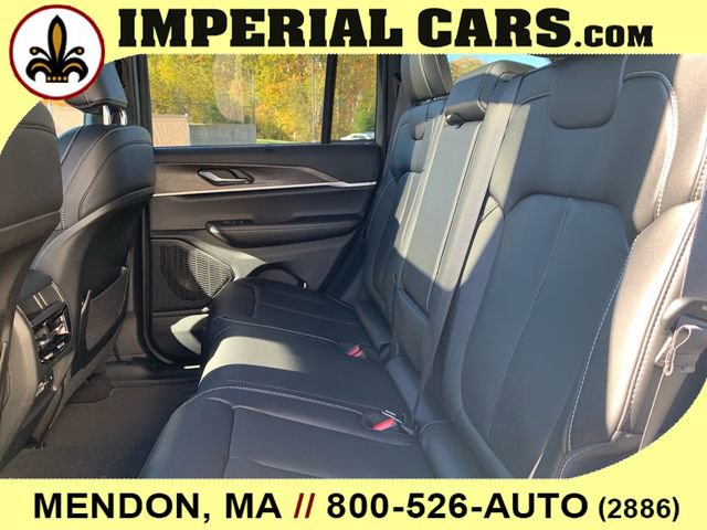 New 2025 Jeep Grand Cherokee Limited w/ Luxury Tech Group II image 19