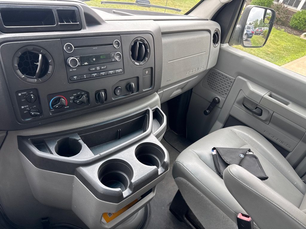 Used 2013 Ford E-350 and Econoline 350 XL RWD image 16