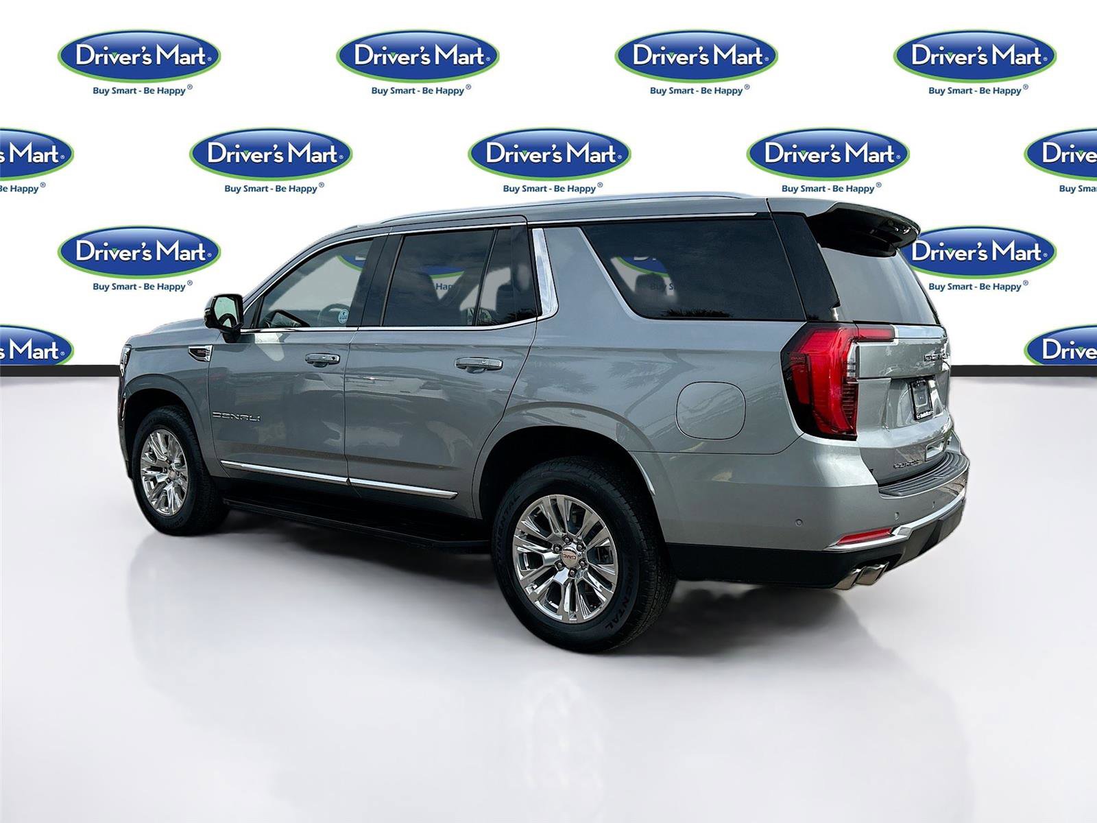 Used 2025 GMC Yukon Denali RWD image 5