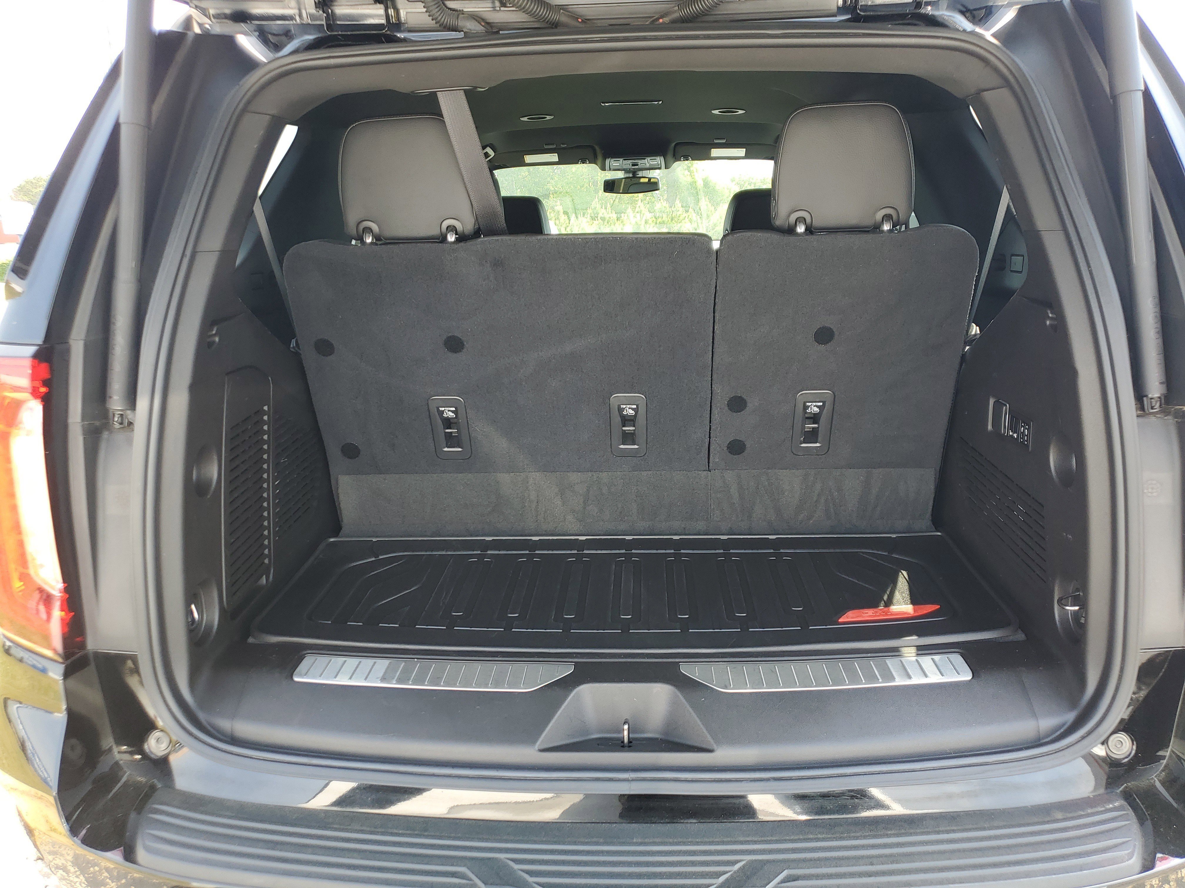 Used 2021 GMC Yukon Denali AWD/4WD image 8