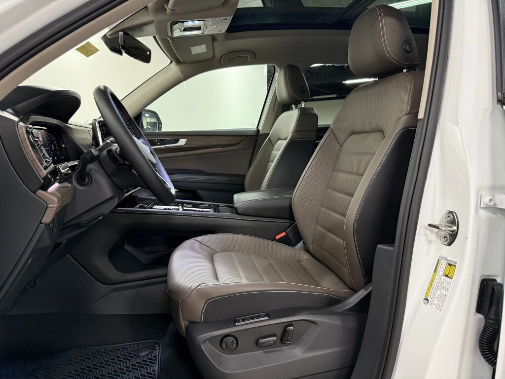 New 2026 Volkswagen Atlas SEL image 17