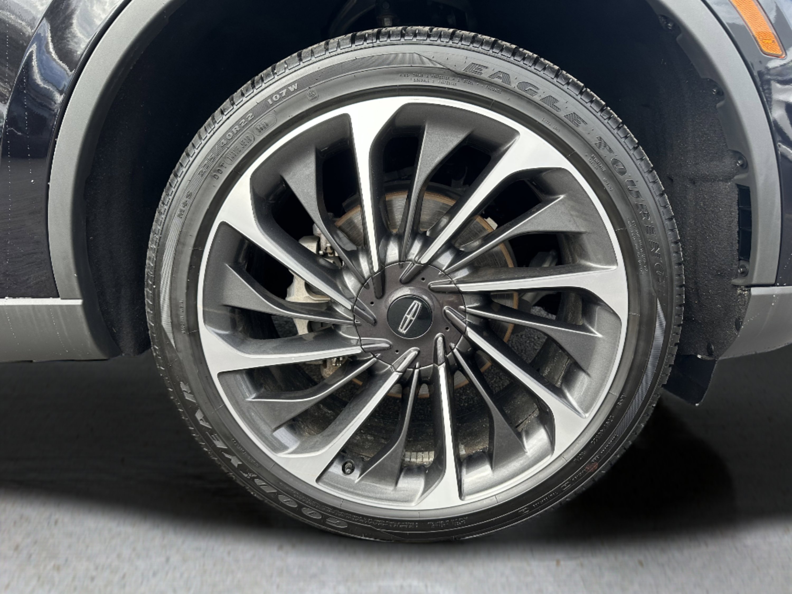 Certified 2023 Lincoln Aviator Reserve w/ Equipment Group 201A image 8