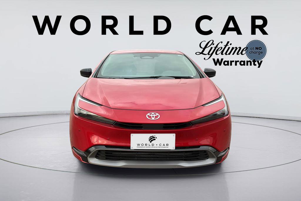 Used 2024 Toyota Prius XLE image 4