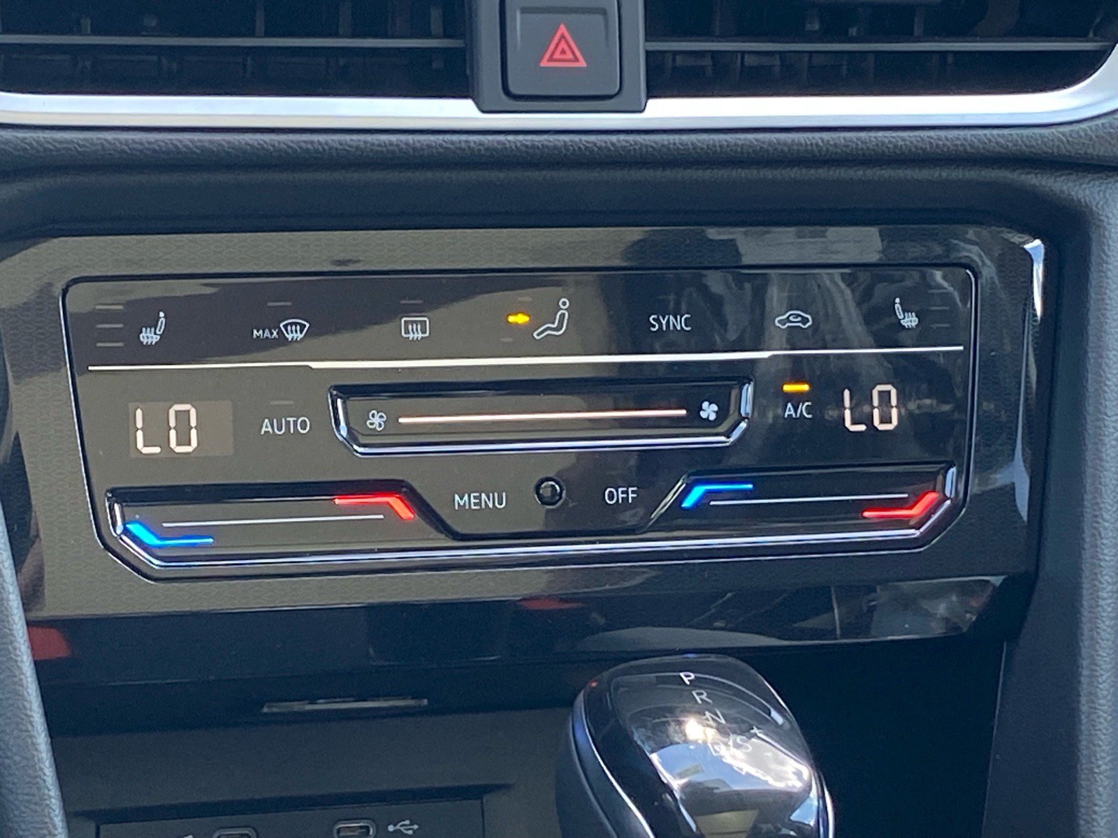 New 2026 Volkswagen Taos SE AWD/4WD image 7