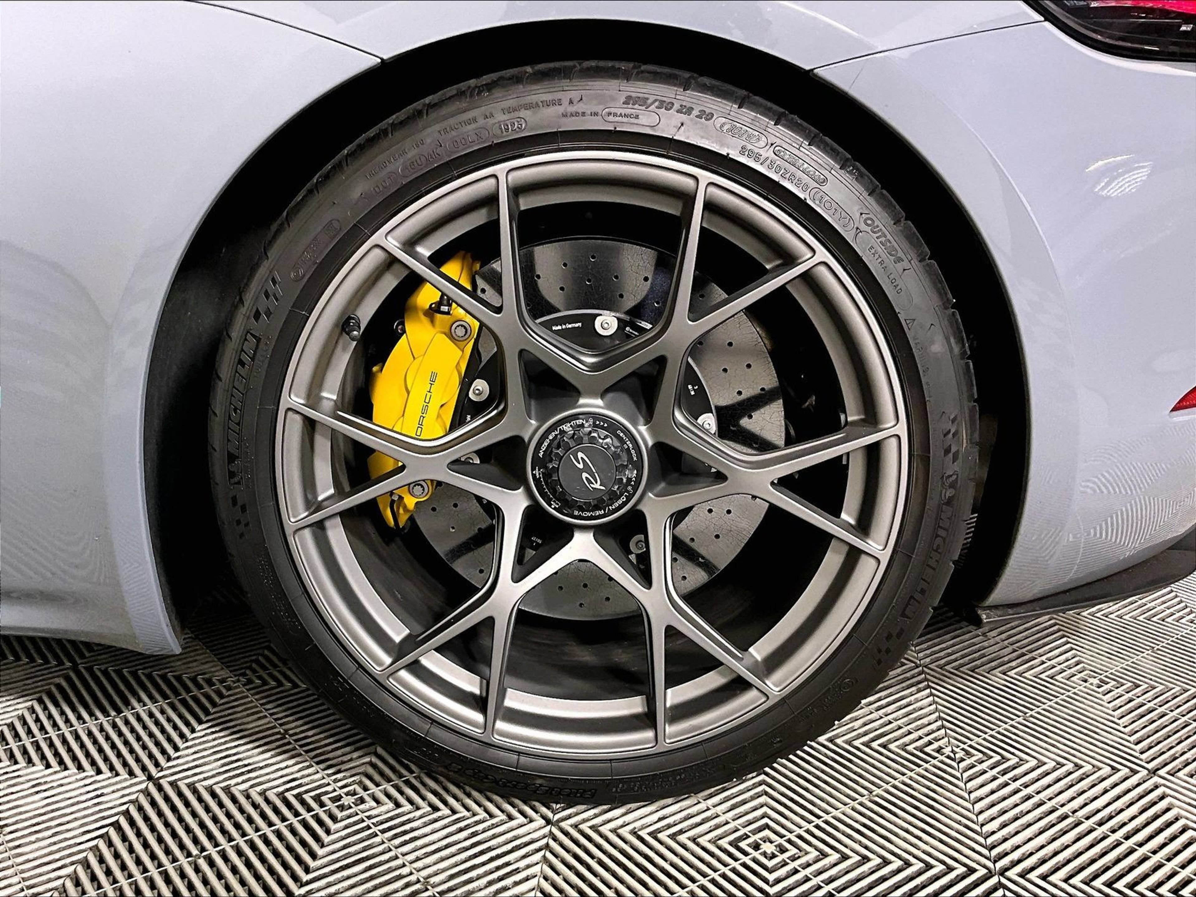 Certified 2024 Porsche 718 Cayman GT4 RS RWD image 27