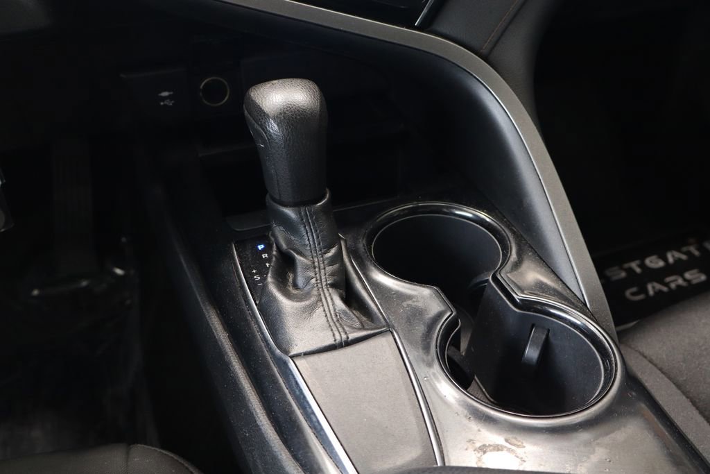 Used 2019 Toyota Camry LE image 37