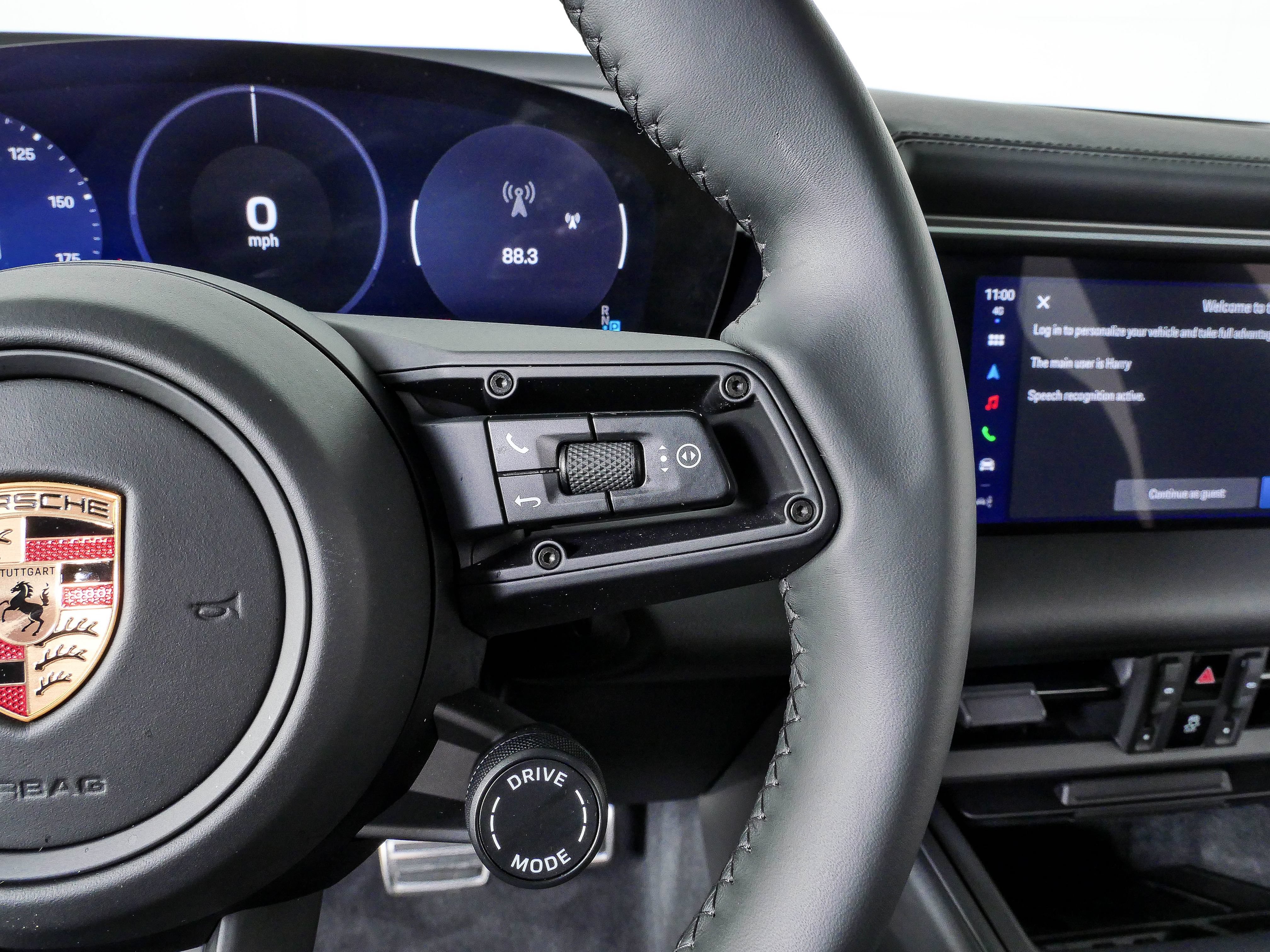 Certified 2025 Porsche Macan Electric RWD image 11