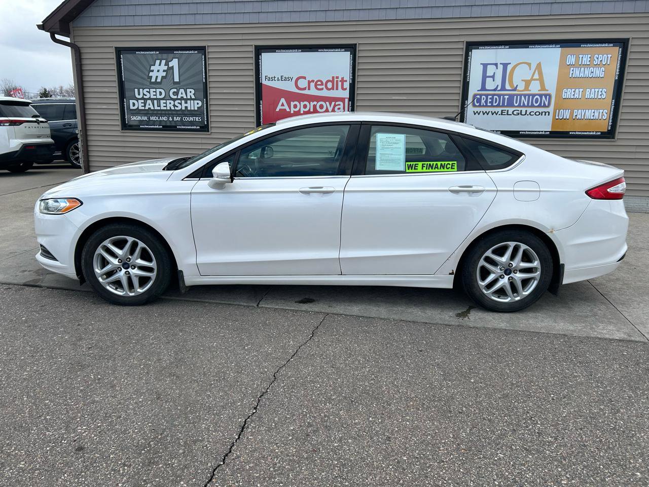 Used 2014 Ford Fusion SE FWD image 8