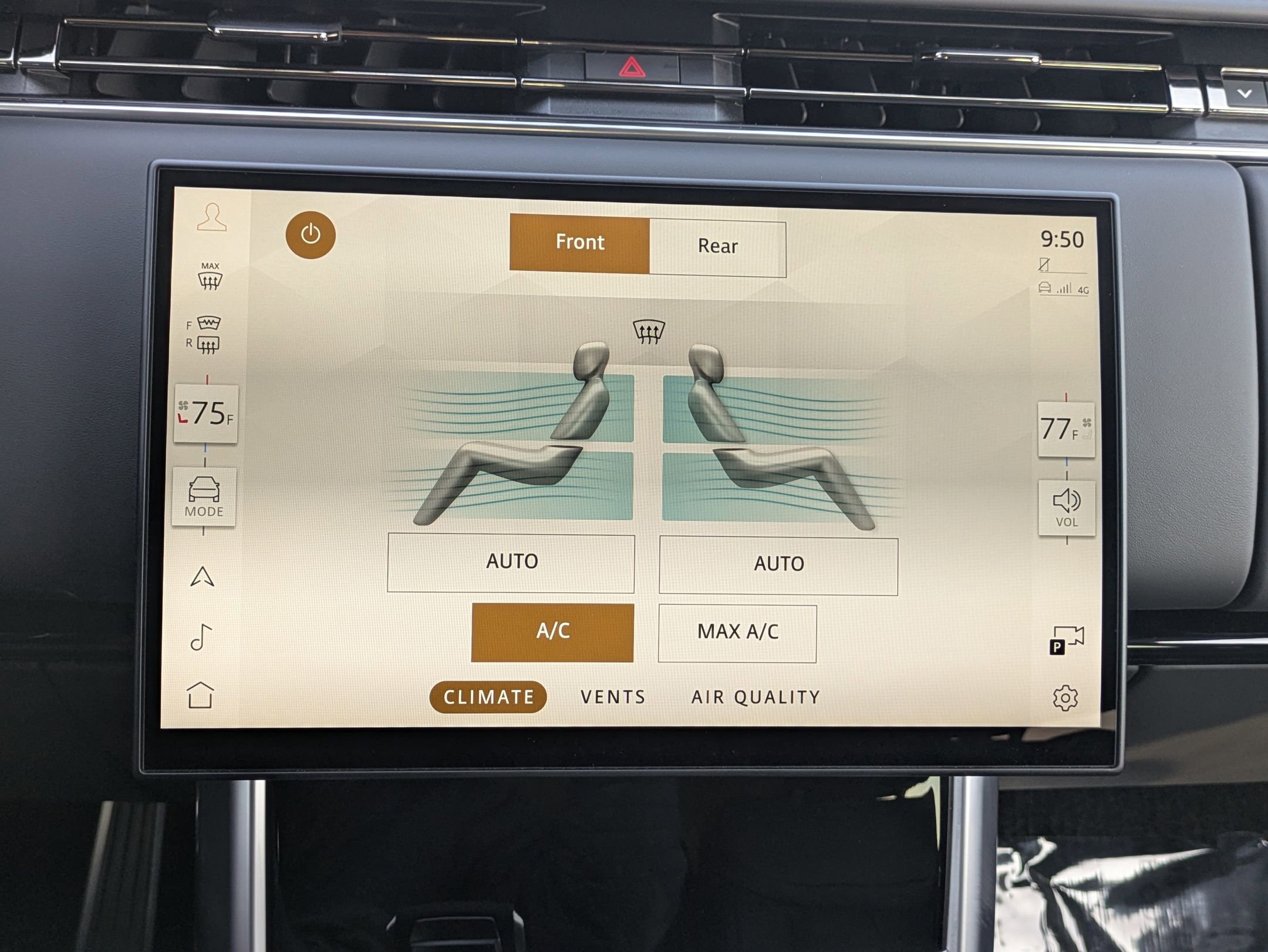 Used 2025 Land Rover Range Rover Long Wheelbase Autobiography image 14