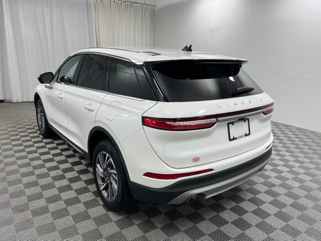 Certified 2025 Lincoln Corsair AWD image 6