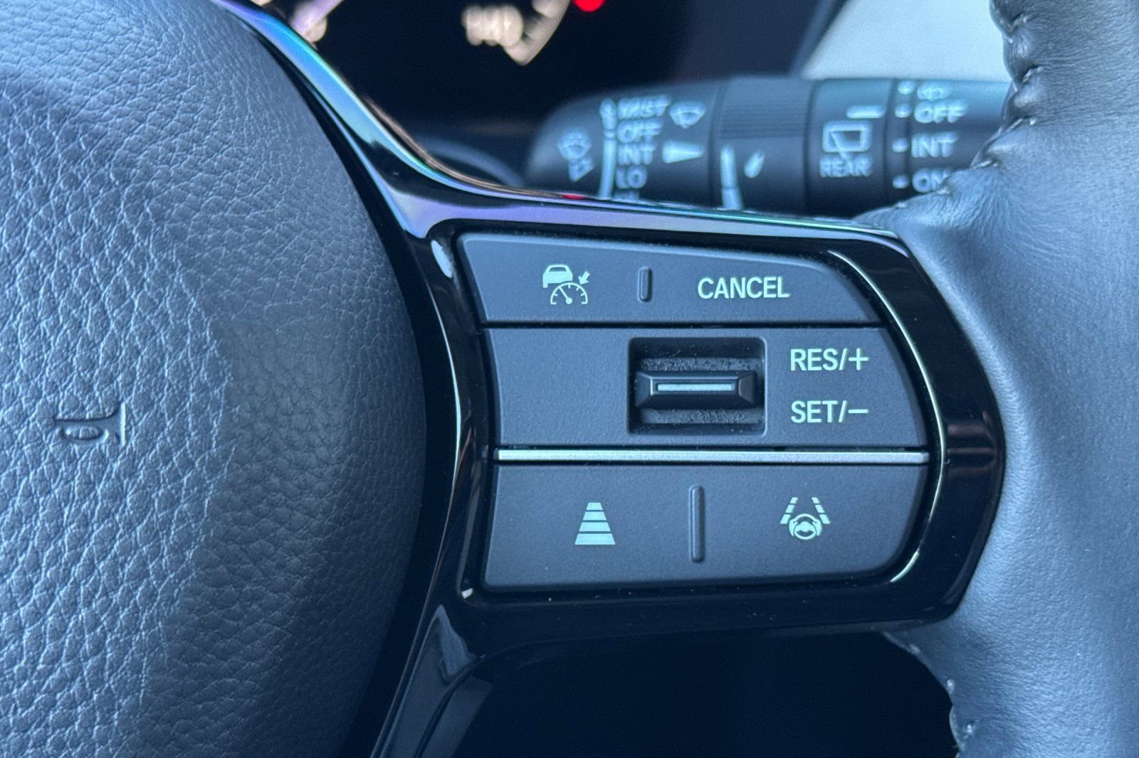 Used 2024 Honda HR-V EX-L image 25