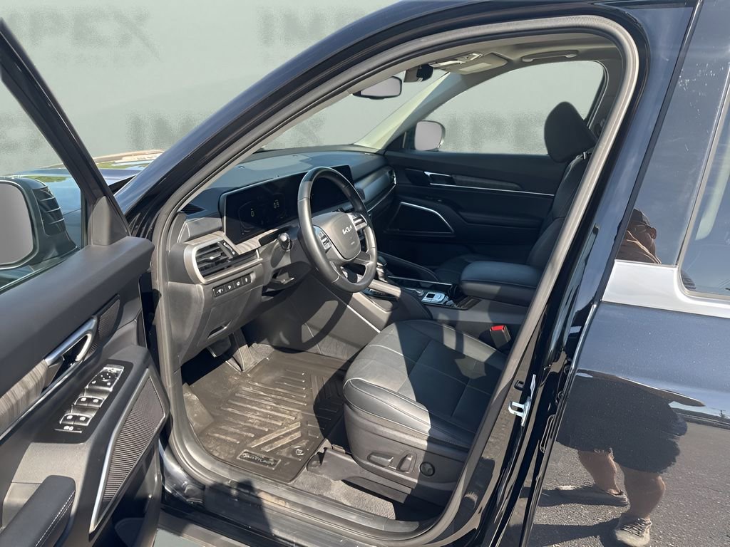 Used 2023 Kia Telluride EX FWD image 9