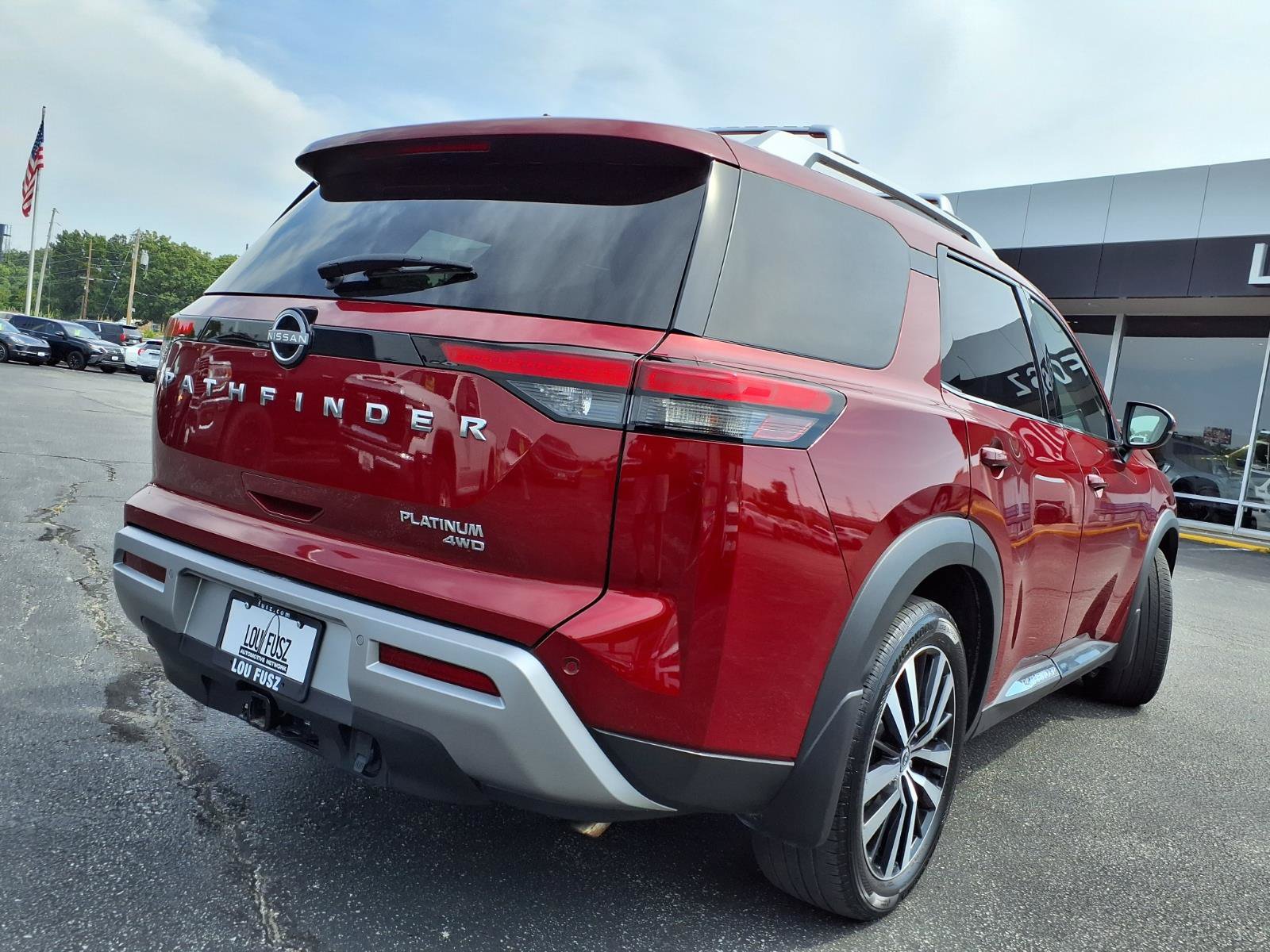 Used 2024 Nissan Pathfinder Platinum AWD/4WD image 34