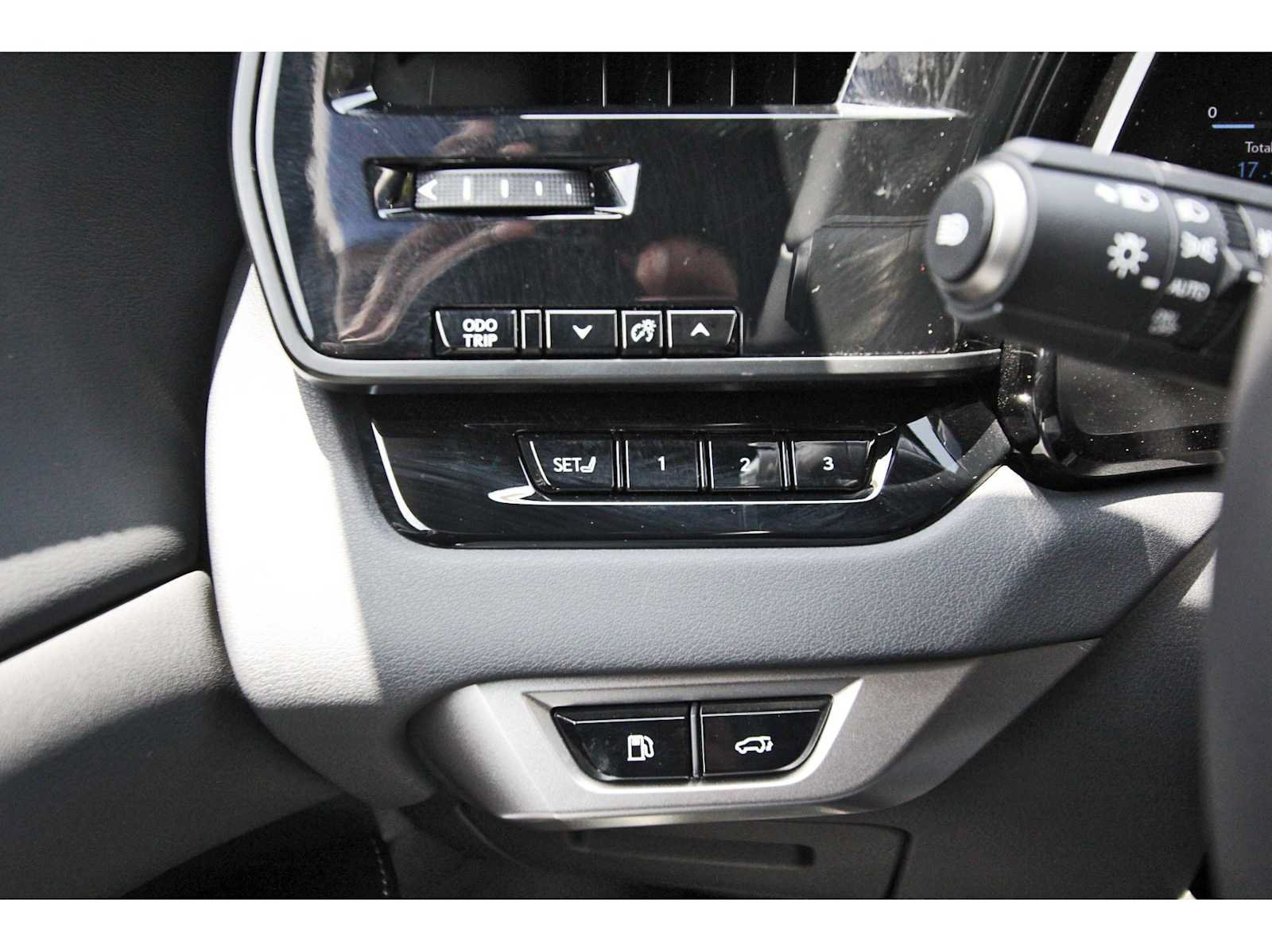 Used 2025 Lexus RX 350 Premium FWD image 19