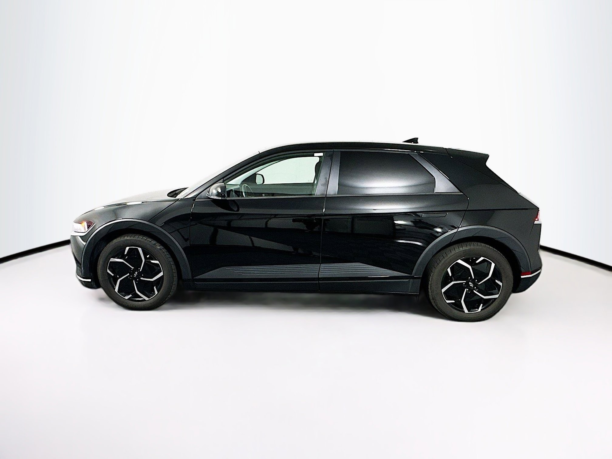 Used 2024 Hyundai Ioniq 5 SEL RWD image 4