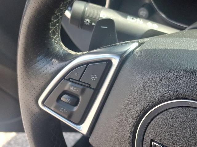 Used 2018 Chevrolet Camaro SS RWD image 21