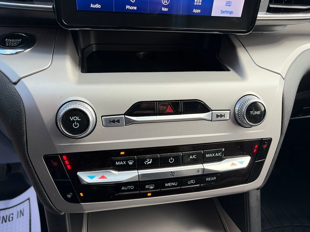 Used 2023 Ford Explorer XLT w/ Equipment Group 202A image 24