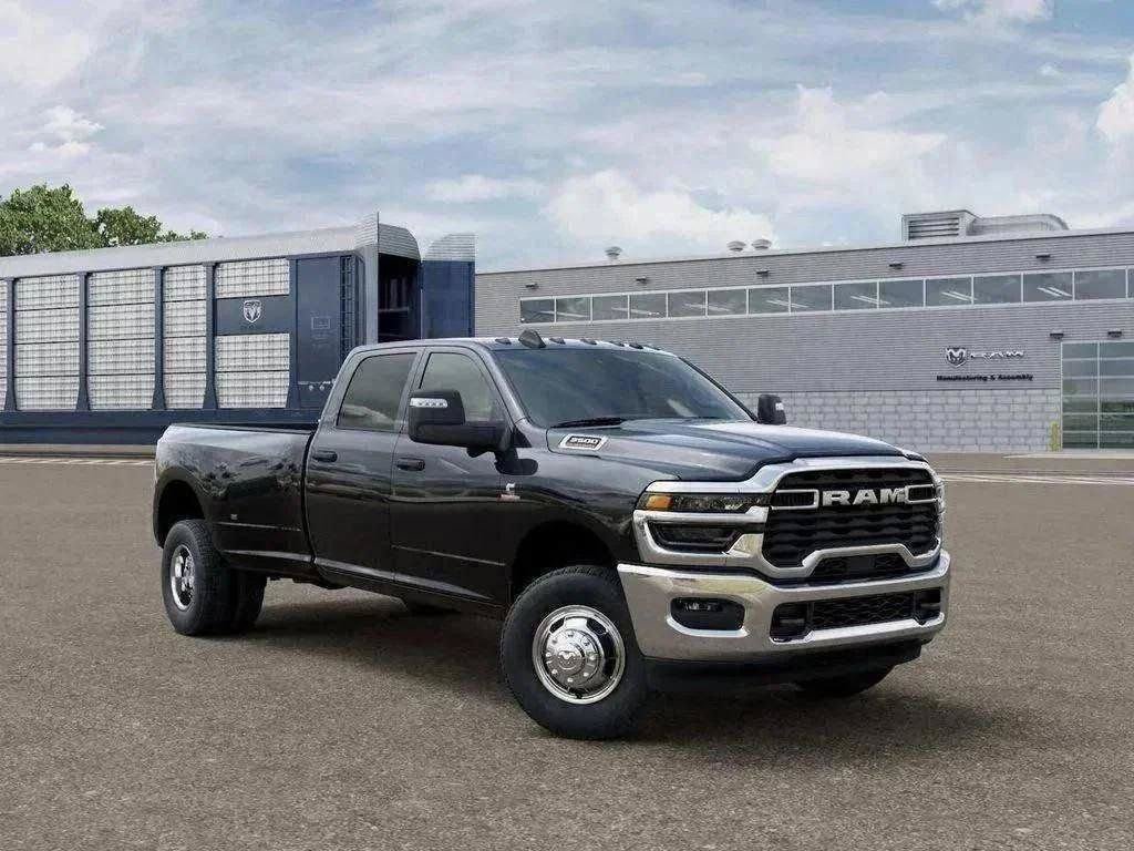 New 2026 RAM 3500 Tradesman AWD/4WD image 24