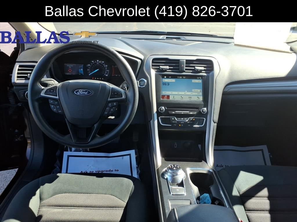 Used 2018 Ford Fusion SE w/ Fusion SE Technology Package image 5