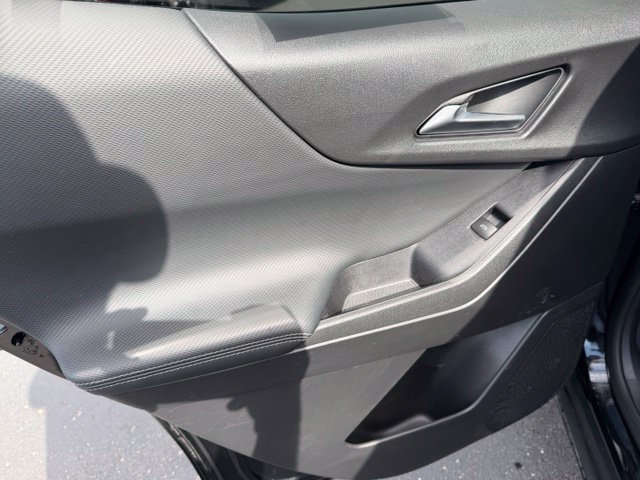 Used 2026 Chevrolet Equinox LT AWD/4WD image 25