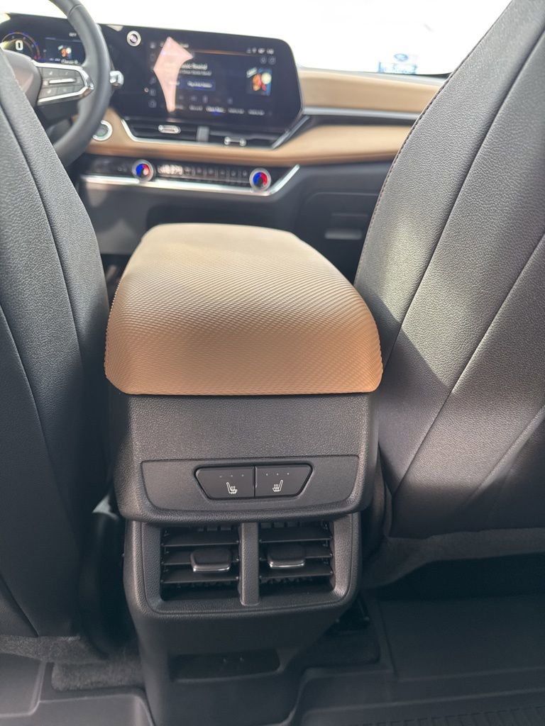 New 2026 Chevrolet Equinox ACTIV w/ Convenience Package III image 17