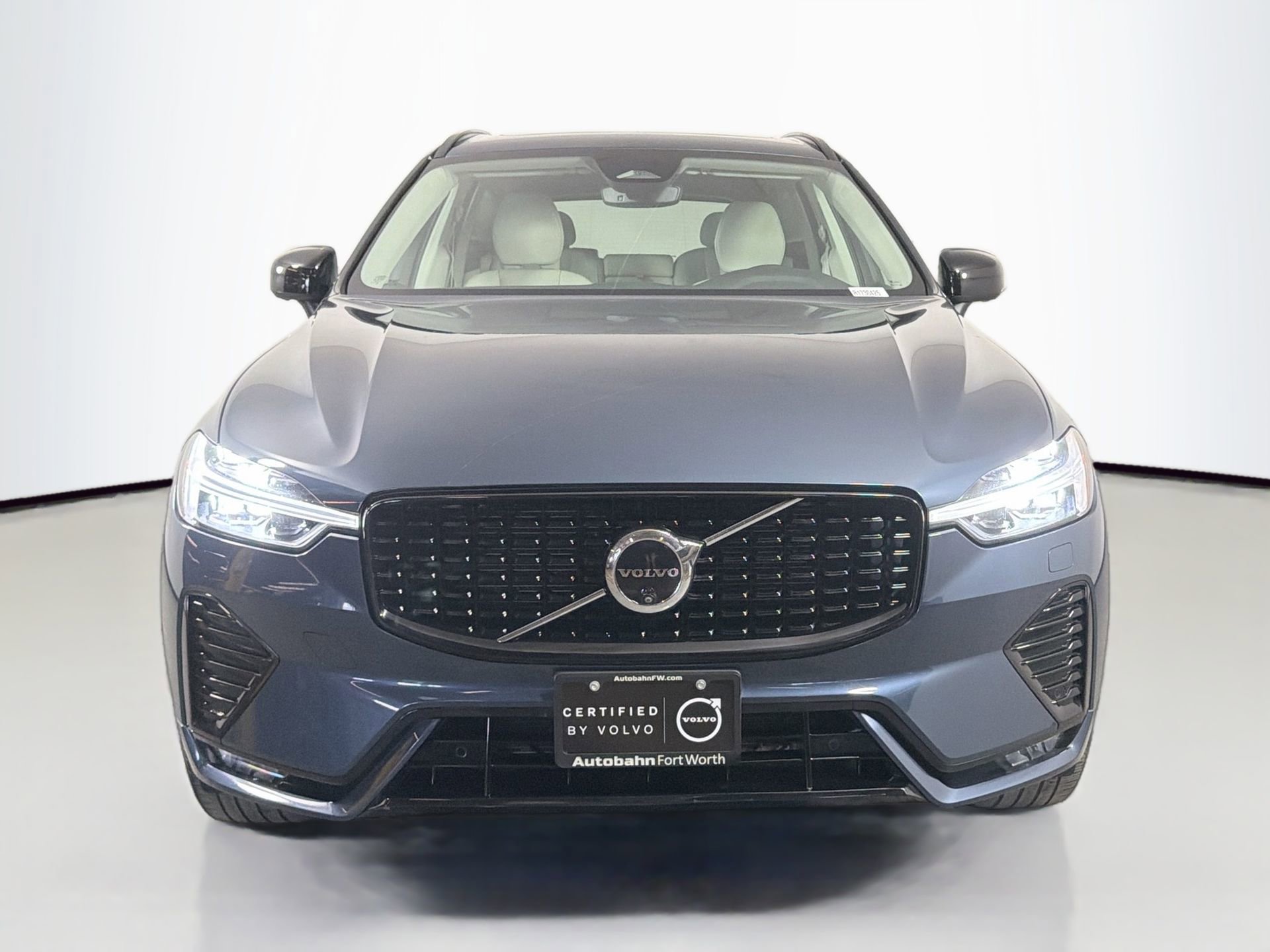 Certified 2024 Volvo XC60 B5 Plus w/ Protection Package Premier AWD/4WD image 2