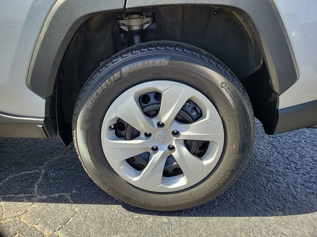 Used 2024 Toyota RAV4 LE image 10