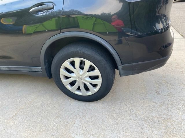 Used 2016 Nissan Rogue S AWD/4WD image 13