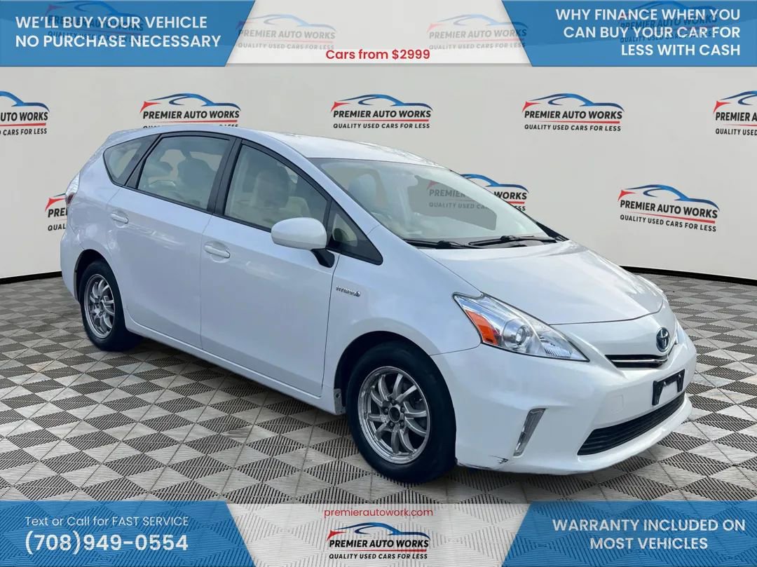 Used 2014 Toyota Prius V Three FWD image 3