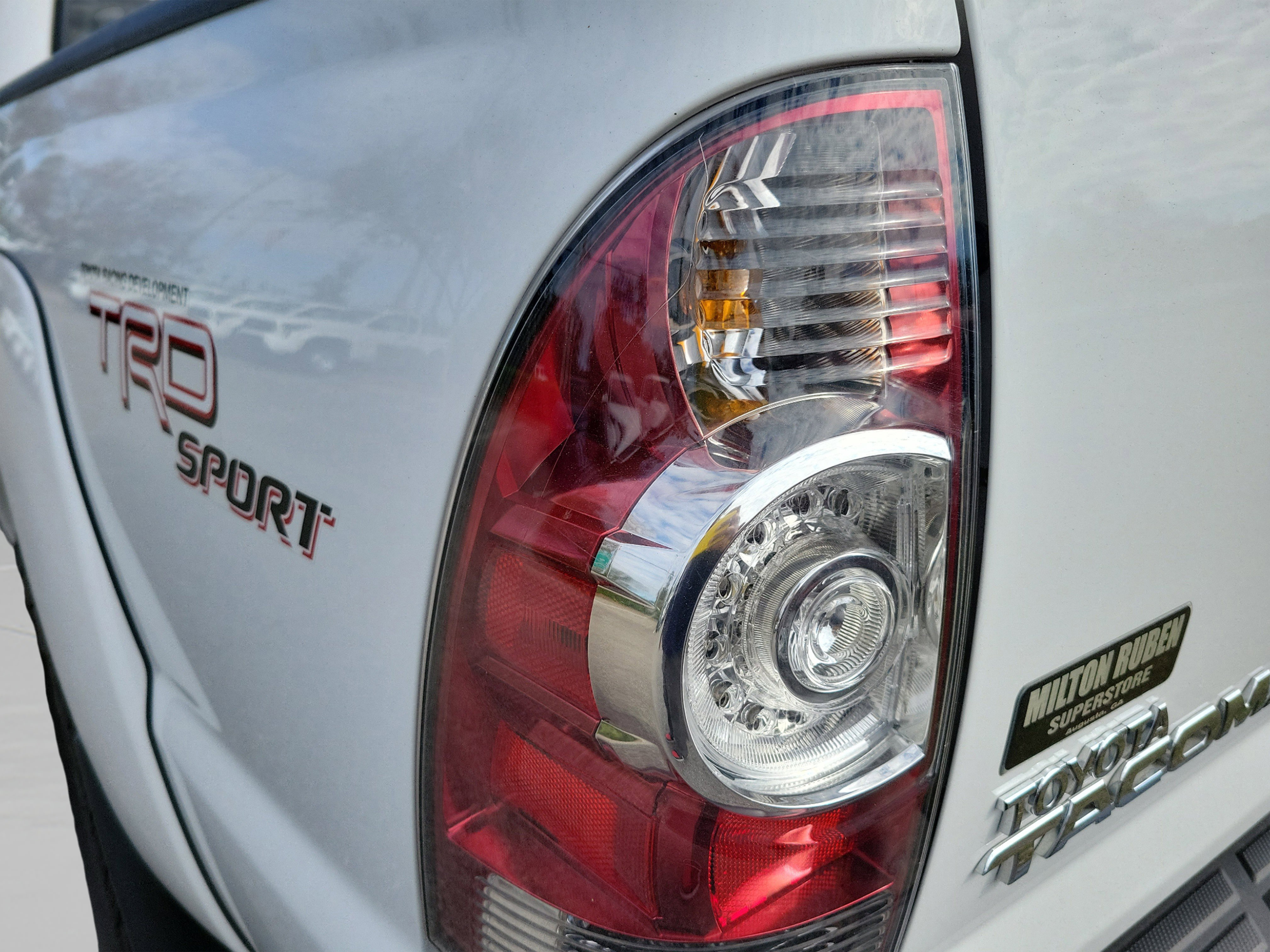 Used 2011 Toyota Tacoma PreRunner image 24