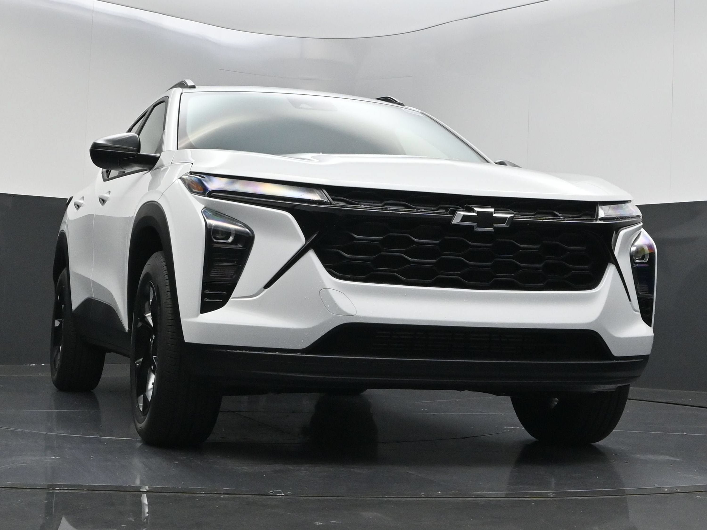 New 2026 Chevrolet Trax RS w/ Sunroof Package FWD image 36