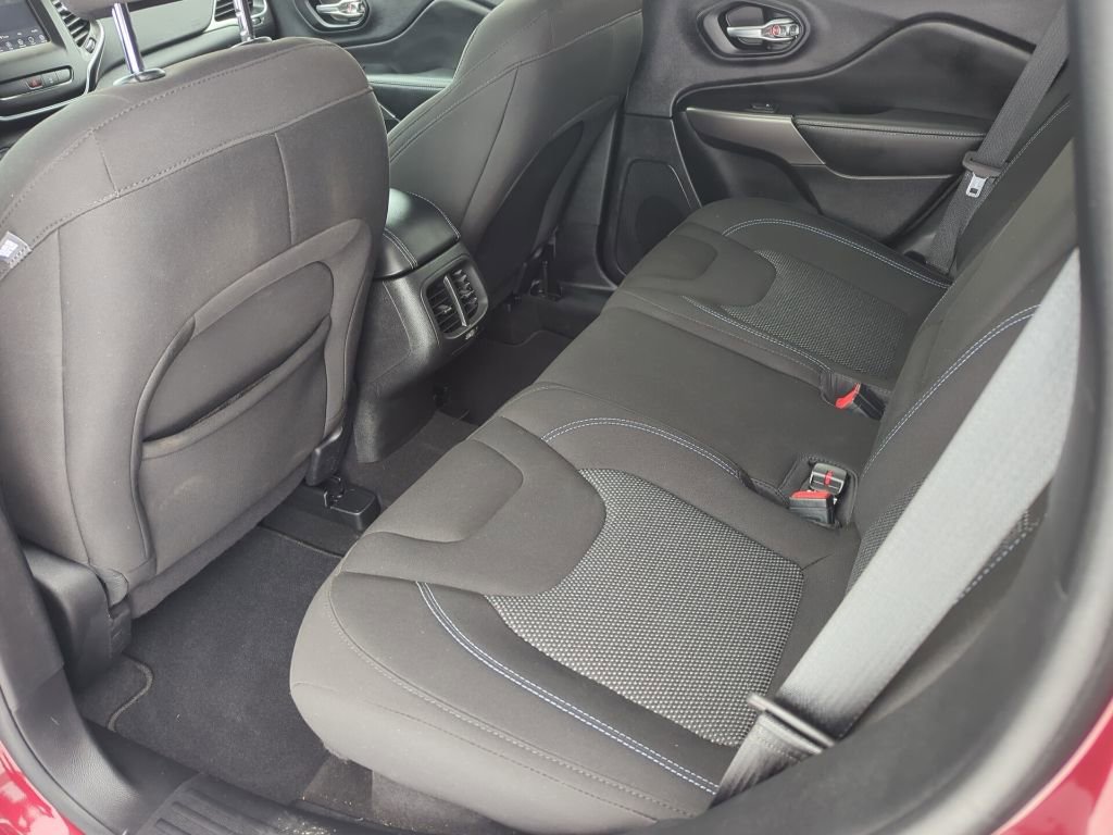 Used 2021 Jeep Cherokee Latitude image 33