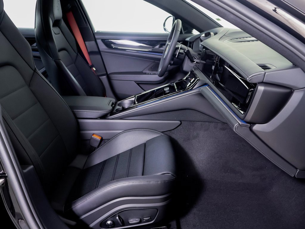 New 2025 Porsche Panamera 4 image 7