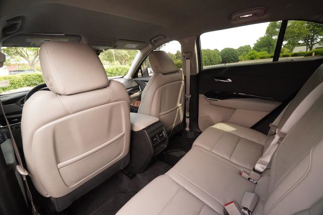 Used 2023 Cadillac XT4 Premium Luxury w/ Cold Weather Package FWD image 24