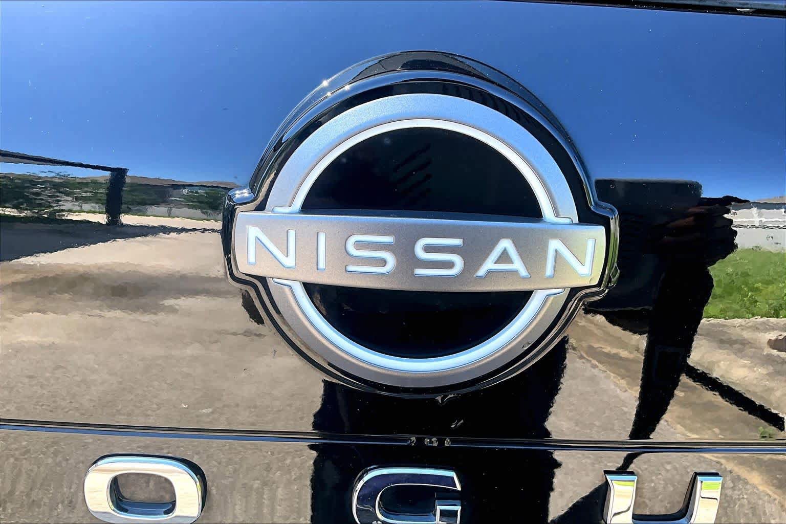 Certified 2023 Nissan Rogue SL w/ SL Premium Package AWD/4WD image 31
