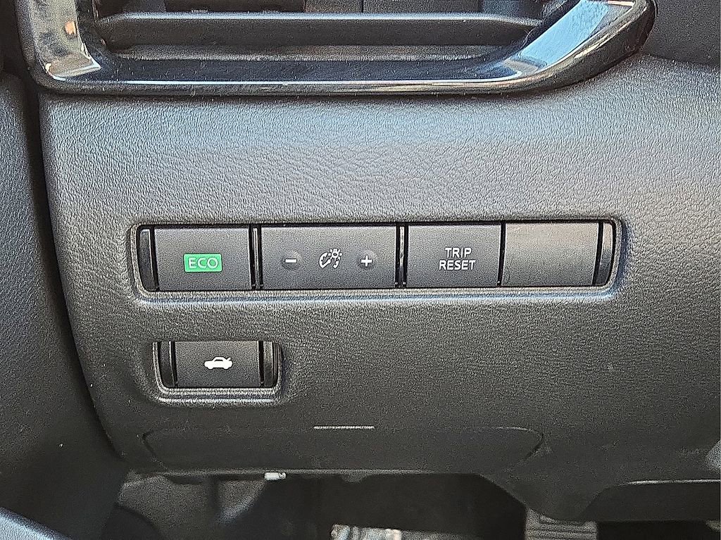 Used 2024 Nissan Sentra SV image 25