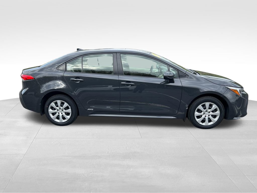Used 2024 Toyota Corolla LE AWD/4WD image 6