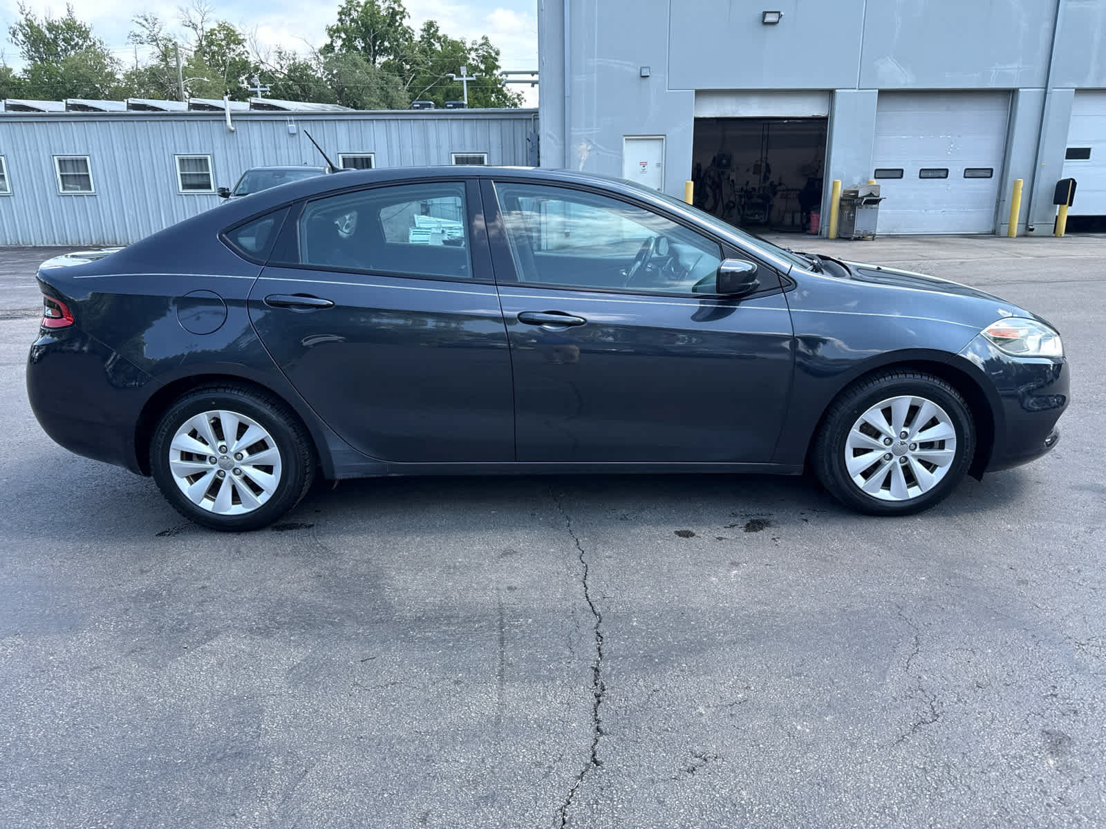Used 2014 Dodge Dart Aero FWD image 2