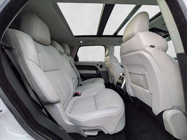 Used 2014 Land Rover Range Rover Sport HSE image 21