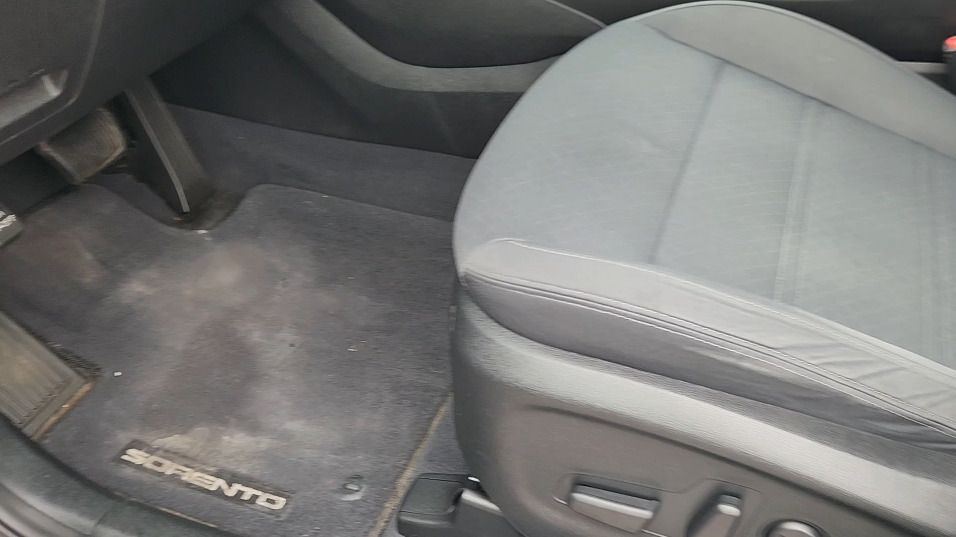 Used 2019 Kia Sorento S AWD/4WD image 26