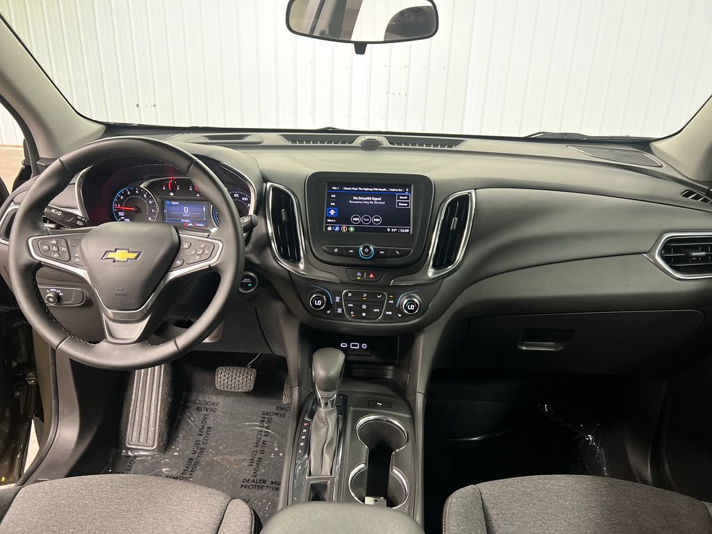 Certified 2023 Chevrolet Equinox LT AWD/4WD image 17
