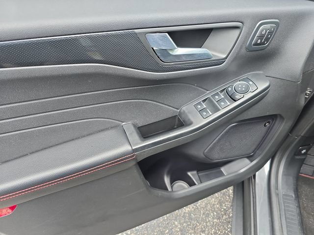 Used 2023 Ford Escape ST-Line Select w/ Tech Pack #2 AWD/4WD image 15