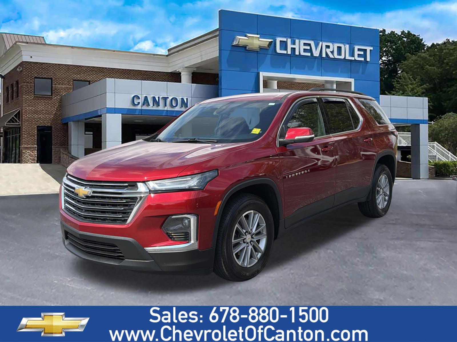 Used 2023 Chevrolet Traverse LT